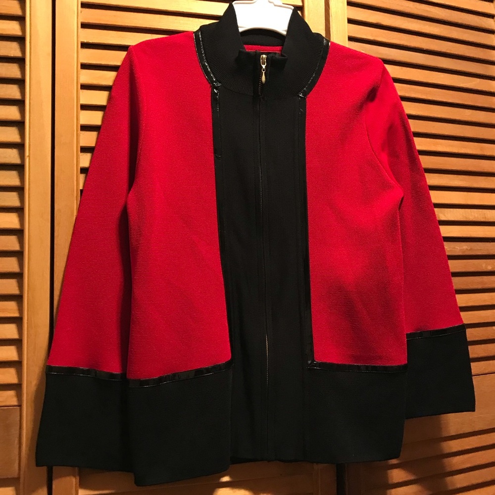 Grace Dane Lewis Black & Red Knit Top